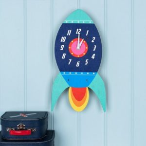 Дървен стенен часовник за детска стая - Ракета Rex London