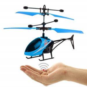 Летящ детски хеликоптер играчка